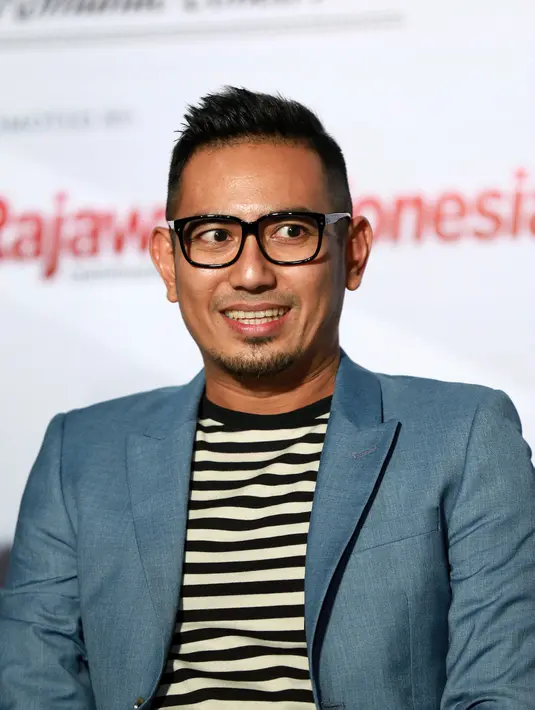 Rio Febrian membawakan 20 lagu andalan dalam 2 jam penampilannya. (Wimbarsana/Bintang.com)