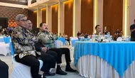 Momen Kapolri - Jaksa Agung Kembali Duduk 1 Meja, Kini Didampingi Ketua KPK