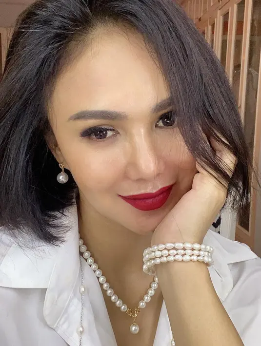 Di saat dirinya tak lagi hadir di kehidupan ini, Yuni Shara ingin anak-anaknya lah yang melanjutkan perjuangannya mendirikan dan menjalani sekolah tersebut. (Instagram/yunishara36)