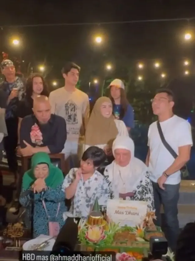 Momen Ulang Tahun Ahmad Dhani Ke-52, Dihadiri Keluarga Inti dan Sahabat Dekat