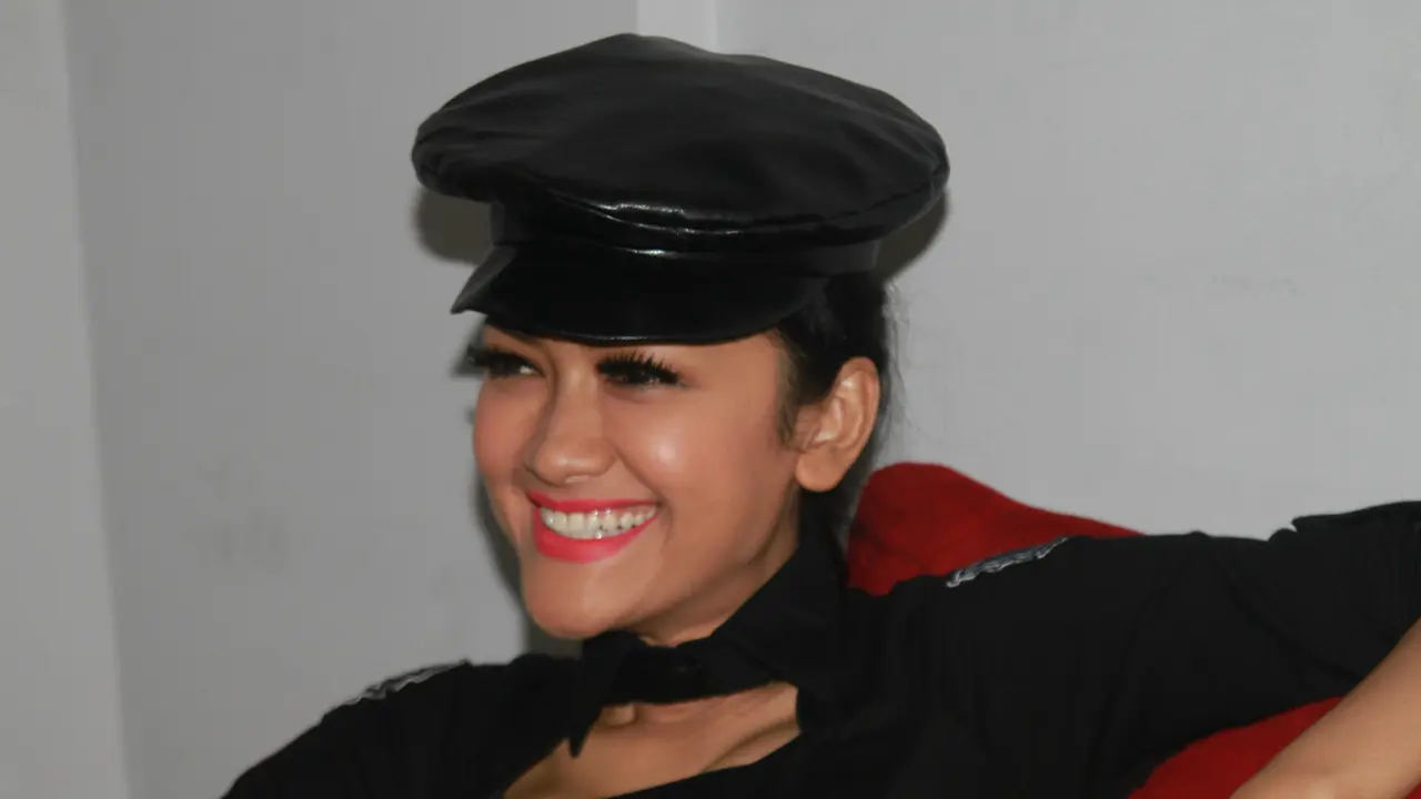 [Bintang] Julia Perez
