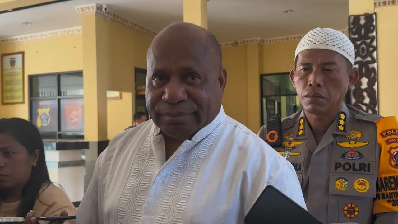 Kapolda Papua Irjen Pol Mathius D Fakhiri