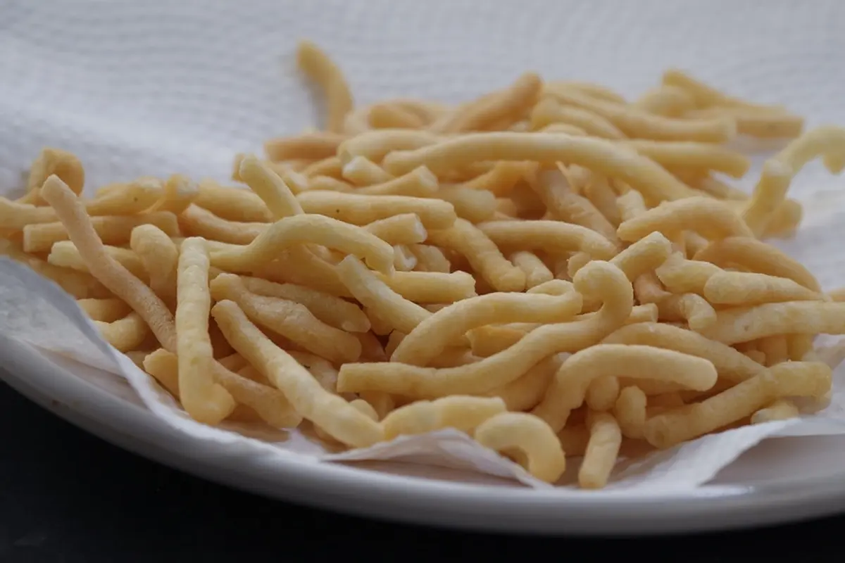 kue bawang keju