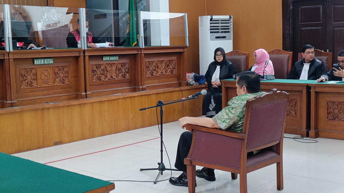 Napoleon Bonaparte Divonis 5 Bulan 15 Hari Penjara Kasus Penganiayaan M Kece - Vimarsana News