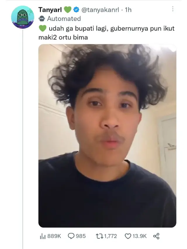 Awbimax Reborn Adalah Nama Akun TikTok Pemuda Bernama Bima Yudho Saputro yang Saat Ini Berada di Australia. Kali Ini Dia Bercerita Bahwa Ayahnya Ditelepon Arinal Djunaidi, Gubernur Provinsi Lampung, dan Dimaki-Maki
