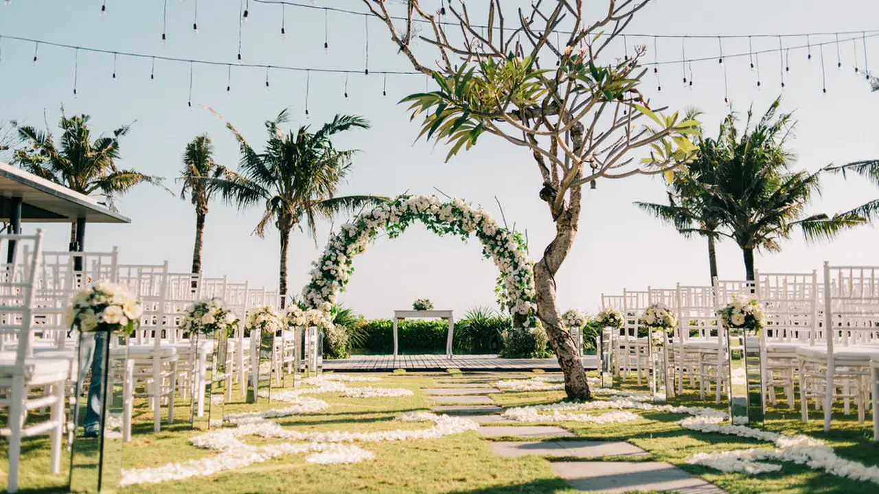 5 Venue Pernikahan Romantis yang Hadirkan Pemandangan Fantastis di Bali, Cocok Masuk Bucket List!
