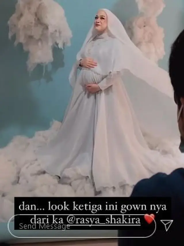 Jelang Melahirkan Anak Ketiga, Ini 6 Potret Maternity Shoot Nina Zatulini
