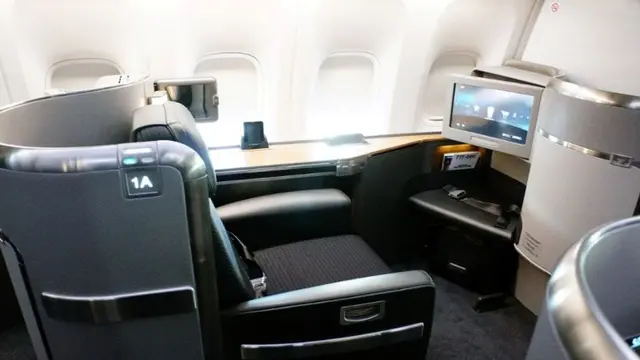 Kelas Pertama America Airlines