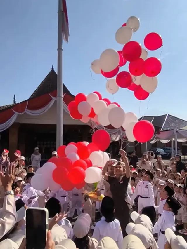 Potret Yuni Shara Jadi Pembina Upacara Kemerdekaan di PAUD Miliknya, Tampil Anggun Curi Perhatian Publik