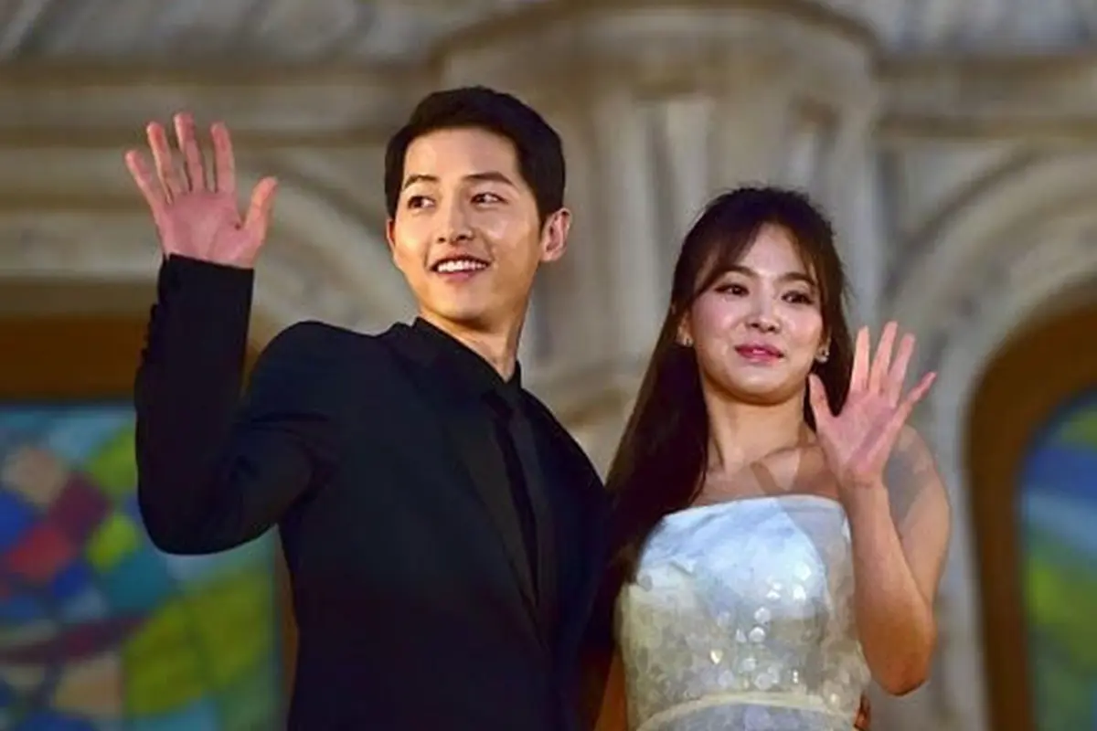 Mengenang Perjalanan Cinta Song Song Couple