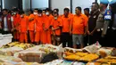 Bareskrim Polri menahan 136 tersangka pengedar narkoba berikut bang bukti narkotika jenis sabu seberat 1,07 ton, ganja 1,12 ton, 357.731 butir pil ekstasi, 6.300 butir pil Happy Five, serta Ketamine 932,3 gram. (merdeka.com/Arie Basuki)