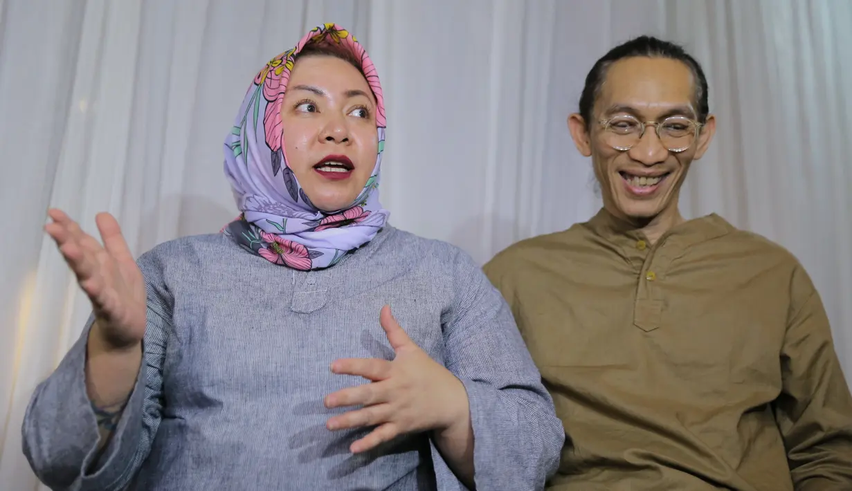 Anto Hoed mengatakan, rumah tangganya dengan Melly Goeslaw adalah salah satu nikmat Tuhan yang harus dijaga keutuhannya sampai akhir hayat. (Adrian Putra/Bintang.com)