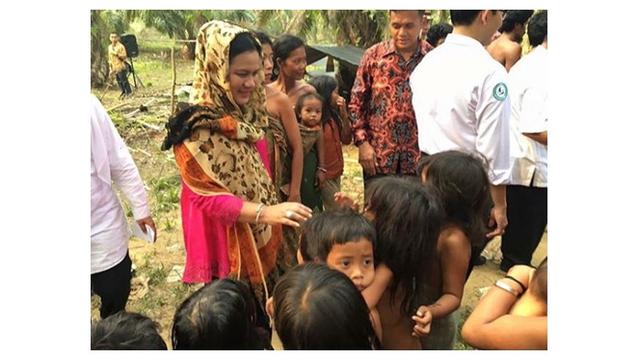 8 Bukti Kesederhanaan Iriana Jokowi