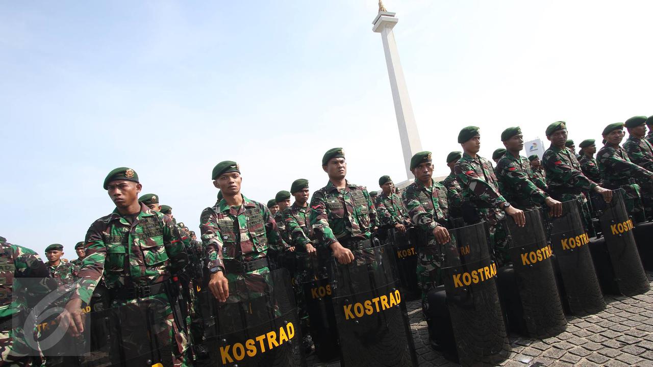 20161103-Ribuan Pasukan TNI dan Polri Ikuti Apel di Silang Monas-Jakarta