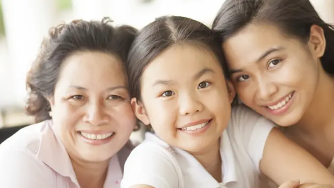 Kisah tentang seorang anak adopsi dan kasih sayang ibunda.