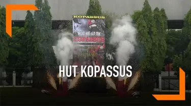 Prabowo Subianto menghadiri acara HUT Kopassus di Jakarta. Nampak hadir pula mantan Panglima TNI Gatot Nurmantyo.