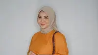 Netizen sebut jika Kesha Ratuliu makin cantik diusia kandungan ke-5 bulan. (Sumber: Instagram/kesharatuliu05)