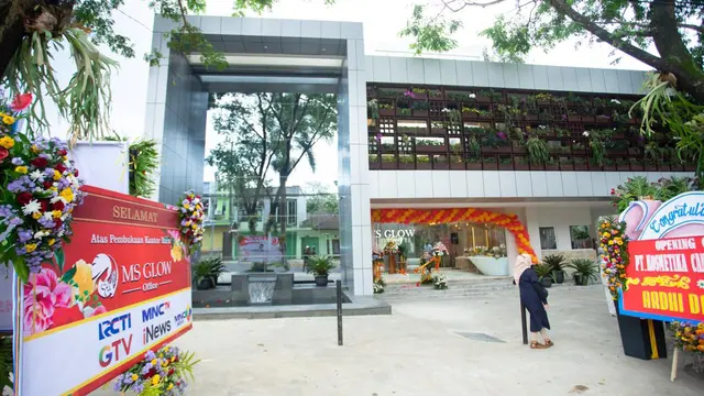 Peresmian kantor baru MS Glow
