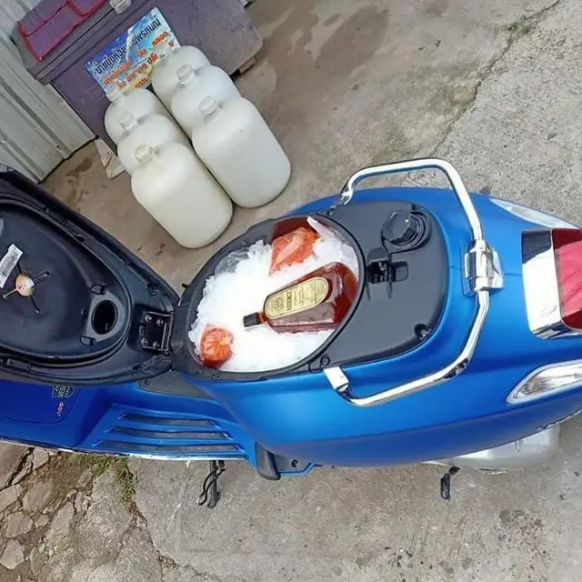 Kelakukan Tak Biasa yang Dilakukan Pemotor (Instagram/@meta_visions)