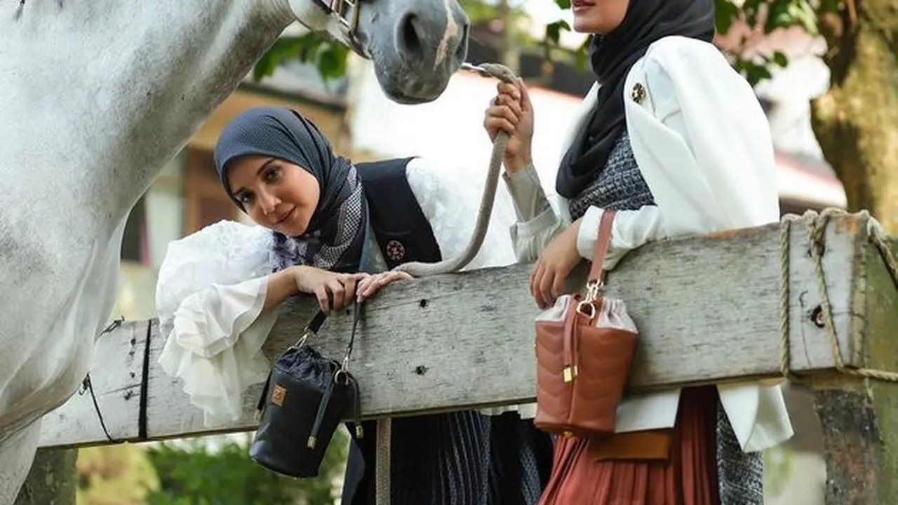 8 Potret Kompak Zaskia dan Shireen Sungkar, Selalu Saling Telepon Tiap Pagi
