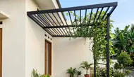 6 Desain Kanopi Menempel Dinding untuk Teras Sempit, Hemat Ruang dan Bikin Rumah Lebih Modern
