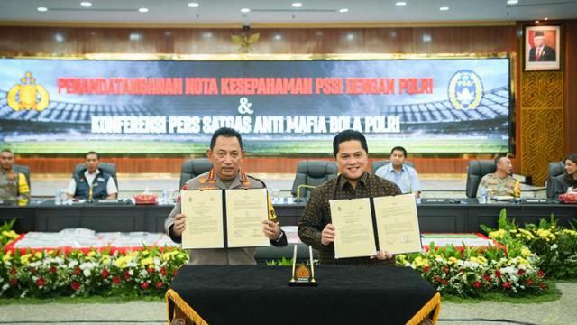 Kapolri Jenderal Listyo Sigit Prabowo dengan Ketua PSSI, Erick Thohir.