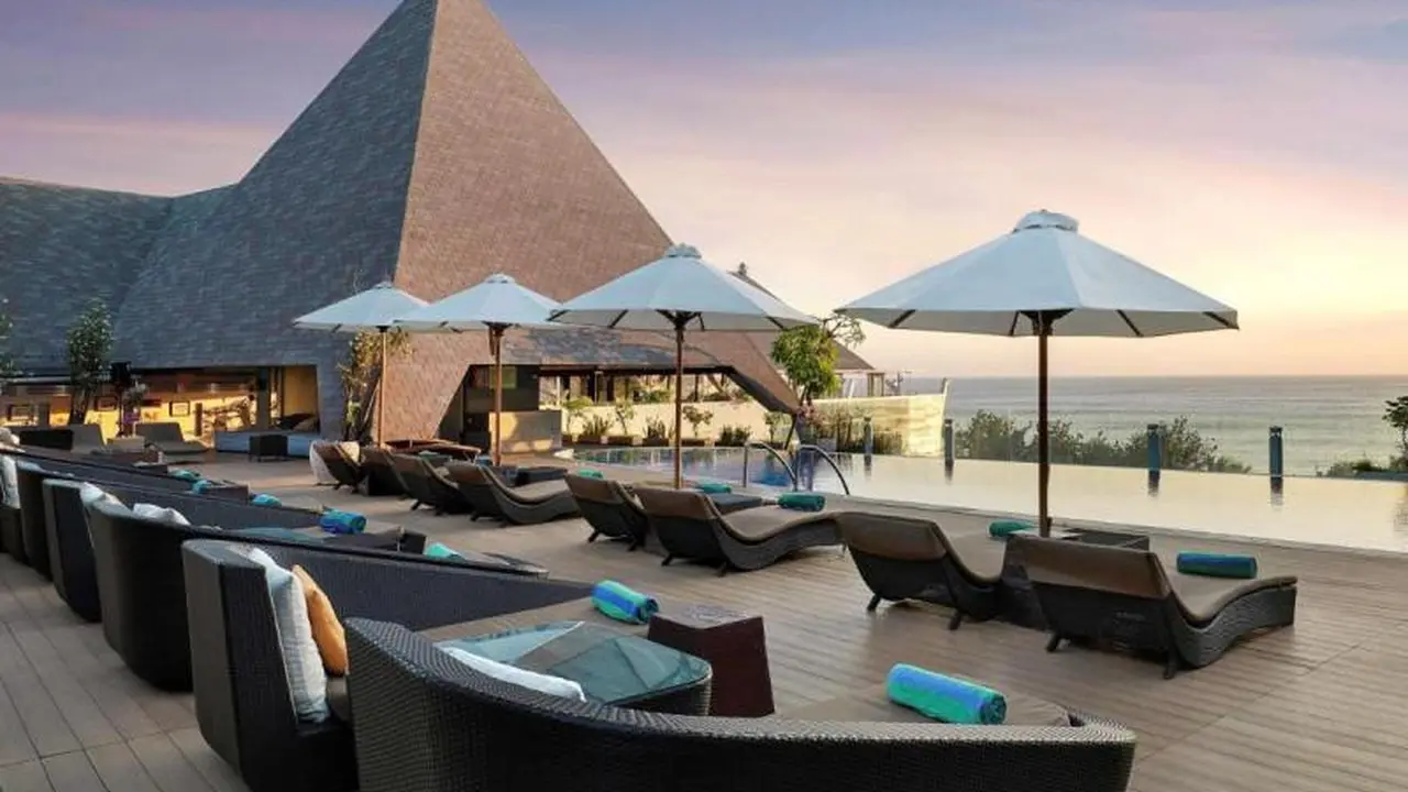The Kuta Beach Heritage Hotel