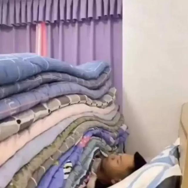 6 Cara Nyeleneh Orang Menghangatkan Diri Ini Bikin Tepuk Jidat