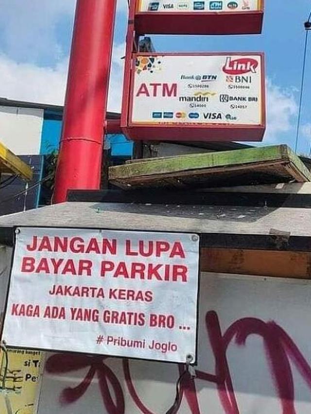 6 Pengumuman Nyeleneh di Tempat Umum Ini Bikin Gagal Paham