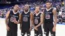 Floyd Mayweather (kedua kiri) foto bersama saat menghadiri pertandingan amal pada acara Monster Energy Outbreak Presents $50K Charity Challenge Celebrity Basketball Game di UCLA's Pauley Pavilion di Westwood, California (17/7). (AFP Photo/Vivien Killilea)