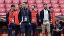 Pelatih Manchester United, Ruben Amorim bersama pelatihnya mendatangi venue laga final Liga Europa 2024/2025 melawan Tottenham Hotspur pada Selasa (20/05/2025) waktu setempat. (AFP/Pierre-Philippe Marcou)