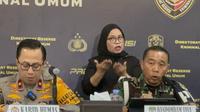 Kabid Humas Polda Metro Jaya, Brigjen Pol Ade Ary Syam Indradi dan Komandan Polisi Militer Kodam Jaya, Kolonel Cpm Donny Agus Priyanto di gedung Polda Metro Jaya. (Foto: Liputan6.com/Ady Anugrahadi).