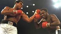 Muhammad Ali and Joe Frazier (www.telegraph.co.uk)