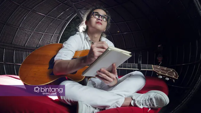 [Bintang] Editor Says: Dua Sisi Bermusik Dul Jaelani