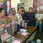 Pengemudi Lambhorghini todong pistol ke pelajar positif narkoba.