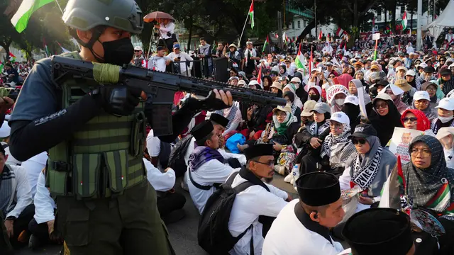 Ribuan Orang Gelar Aksi Bela Palestina di Kawasan Patung Kuda Jakarta