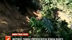 Sejumlah akses jalan penghubung desa pun tertutup material longsor sepanjang 60 meter sehingga jalan tidak bisa dilalui.