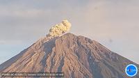 Gunung Semeru di Lumajang Jatim mengalami erupsi pada Selasa pagi (3/6/2025), pukul 05.55 WIB. (Liputan6.com/ Dok PVMBG)