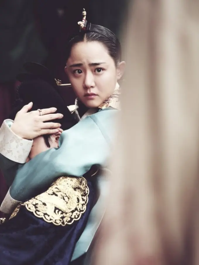 Moon Geun Young