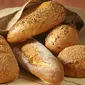 Pilih roti yang 100 persen terbuat dari gandum. Sebab, roti gandum yang dicampur dengan tepung halus dapat meningkatkan kadar gula darah. (Istimewa)