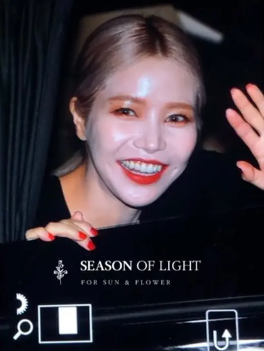 Makeup Solar MAMAMOO juga pernah bikin gagal fokus. Foundation yang digunakan terlihat begitu kontras dengan warna kulitnya. (Foto: Kpop Zone/KapanLagi)