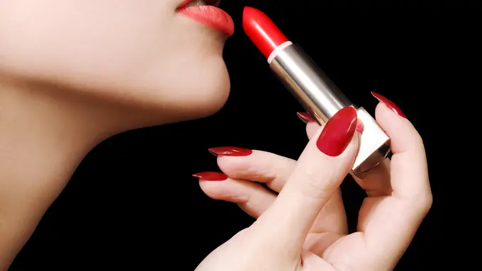 Ladies, Yuk Kenali Jenis Lipstickmu
