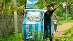 Sejumlah warga di sebuah distrik di India menghias bajaj mereka dengan bendera peserta Piala Dunia 2010 seperti Argentina, Brasil, dan Inggris. 