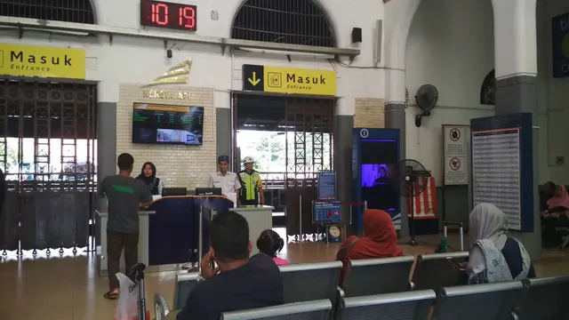Buruan, Ribuan Tiket Kereta Api Dari Daops 3 Cirebon Masih Tersedia