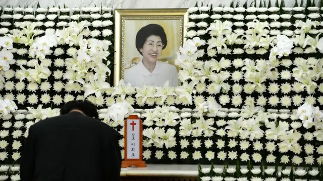 Mantan ibu negara Korea Selatan Lee He-ho meninggal dalam usia 96 tahun (Ahn Jung-won/Yonhap via AP)