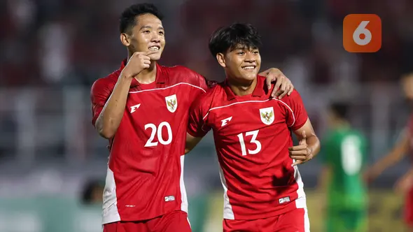 <p>Zanadin Fariz (nomor 13) berhasil menyumbangkan satu gol saat Timnas Indonesia U-23 melumat Makau dengan skor 5-0 pada laga kedua Grup J Kualifikasi Piala Asia U-23 2026 di Stadion Gelora Delta Sidoarjo, Sabtu (6/9/2025) malam WIB. (Bola.com/Abdul Aziz)</p>