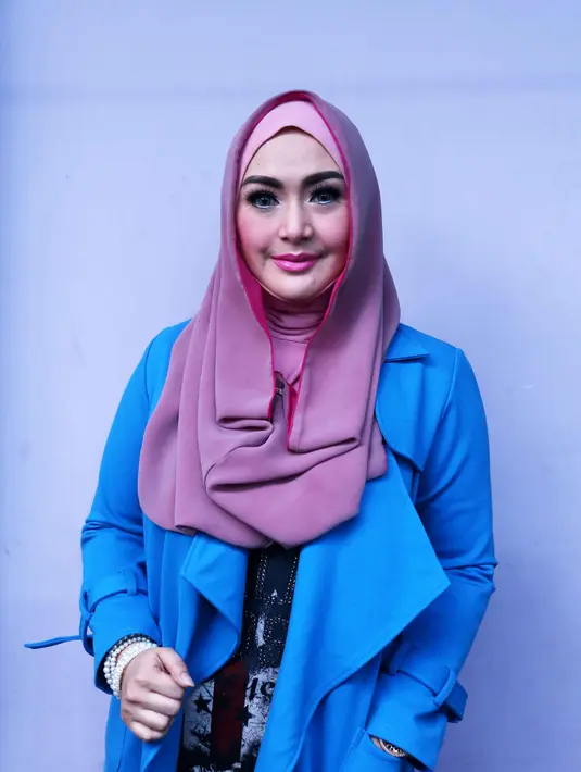 Saat mendapat kabar yang tentunya menggembirakan tersebut, tak perlu menunggu lama Eddies langsung melakukan kroscek kepada sang laki-laki. Namun Indra Bruggman justru meresponnya dengan candaan. (Nurwahyunan/Bintang.com)