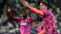 Pada menit ke-38 Juventus sempat membuat gol penyeimbang melalui Dusan Vlahovic, namun akhirnya dianulir wasit Matteo Marcenaro akibat sang pemain telah terlebih dahulu dalam posisi offside sebelum gol terjadi. (AFP/Isabella Bonotto)