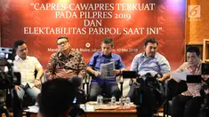 Ketua DPP Partai Golkar Ace Hasan Syadzily, Wakil Sekjen DPP PDI Perjuangan Eriko Sotarduga, Sekjen DPP Partai Demokrat Hinca Pandjaitan, Ketua DPP Gerindra Ahmad Riza Patria saat rilis survey di Jakarta, Kamis (10/5). (Liputan6.com/Pool/Wening)