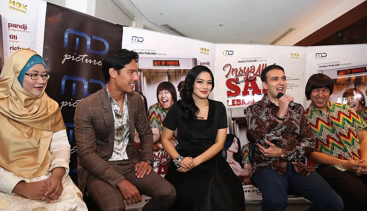 "(Richard) Anaknya lucu banget, dia ada sedikit kendala bahasa, tapi dia nggak mau take berkali-kali jadi dia bener-bener rajin banget latihan," ucap Titi Kamal. (Bambang E.Ros/Bintang.com)